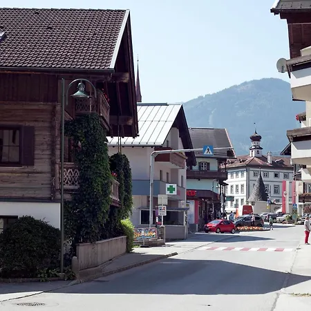 In Tyrol Near Lift * フューゲン